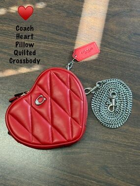 Coach Heart Pillow Quilted Crossbody with Silver Chain♥️
